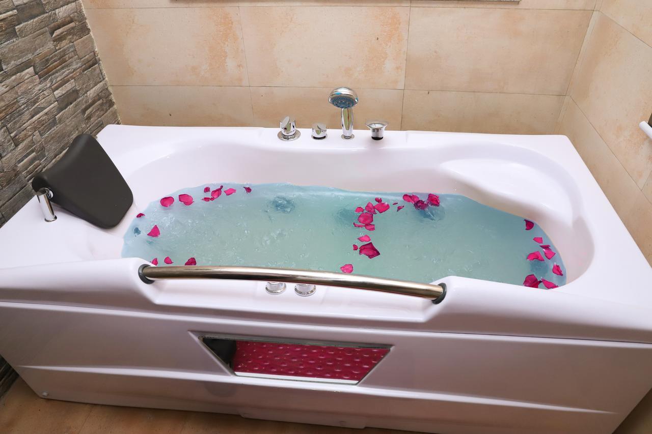 Retro Hotel And Spa Kathmandu Ngoại thất bức ảnh