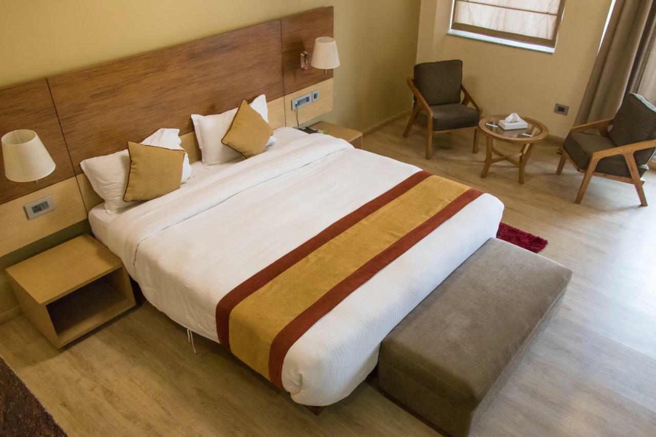 Retro Hotel And Spa Kathmandu Ngoại thất bức ảnh